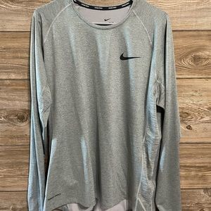 Men’s Nike Gray Nike Pro Dri Fit Long Sleeve-Size XL LIKE NEW!